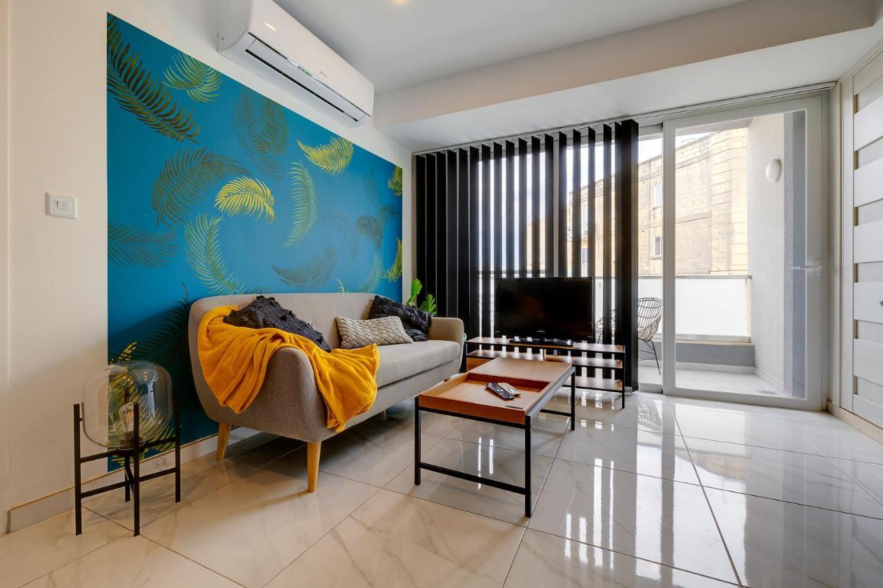 Modern 1Br Apartment Central Location 그지라 외부 사진